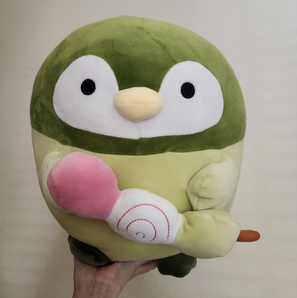 Takashoji green matcha penguin holding dango plushy - Picture 5 of 5